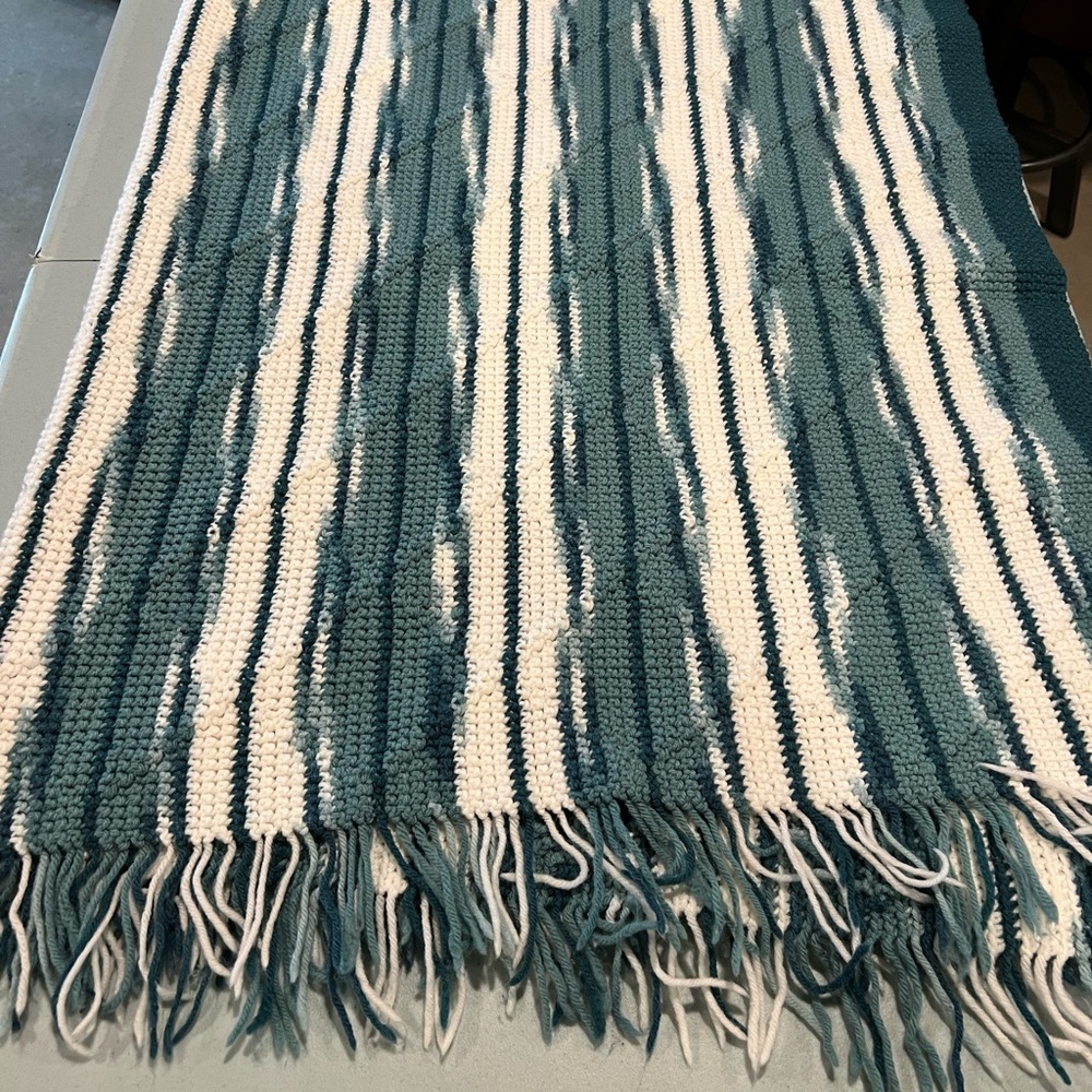 Vintage Handmade Blue Afghan / Throw / Blanket